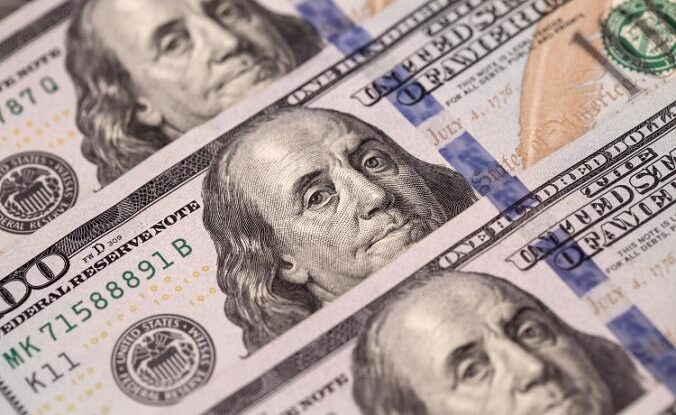 Исторический максимум: Нацбанк повысил курс доллара