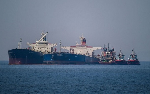 Индия два месяца не закупает российскую премиальную нефть