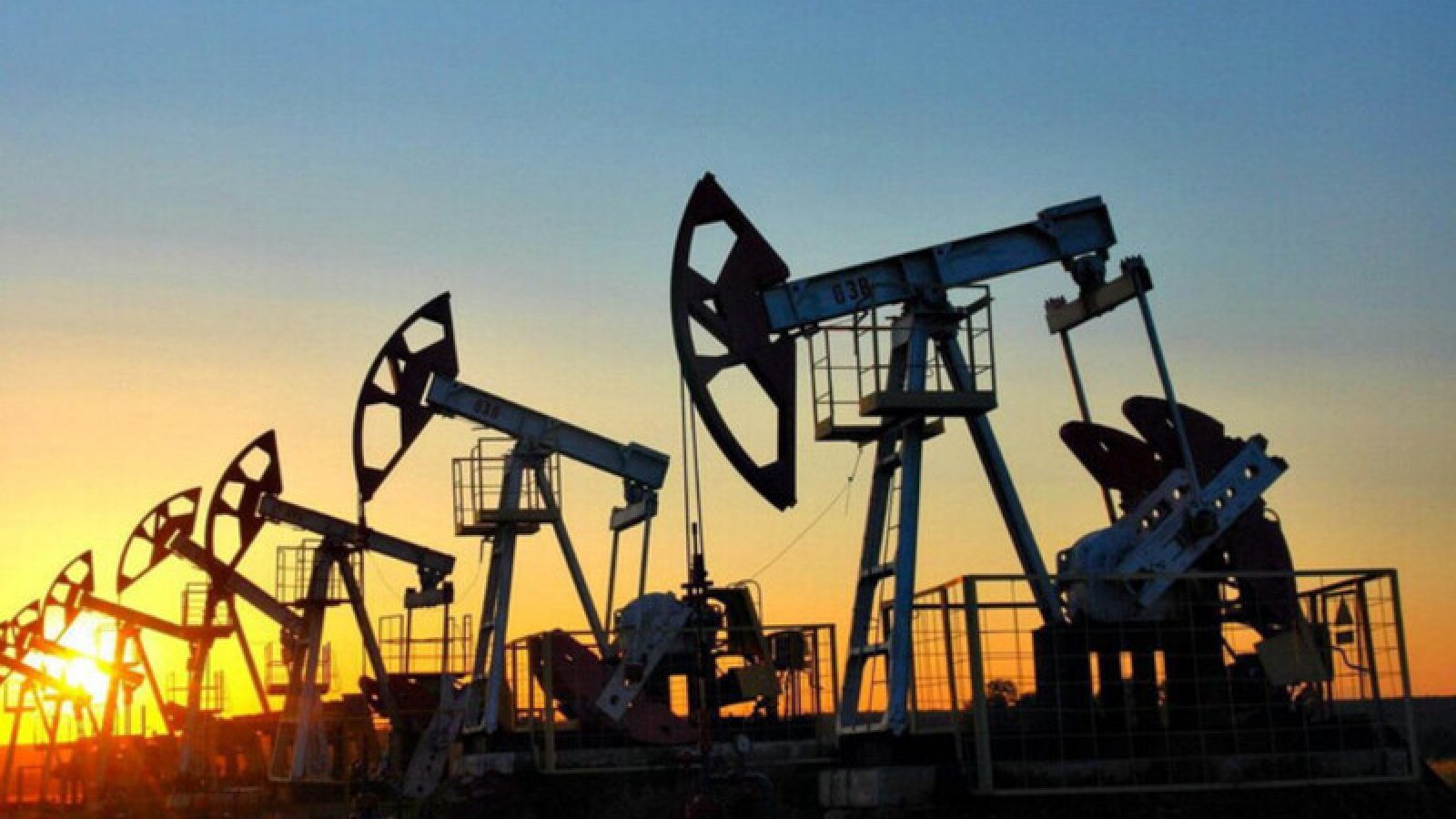 В Болгарии вступил в силу полный запрет на импорт нефти из РФ