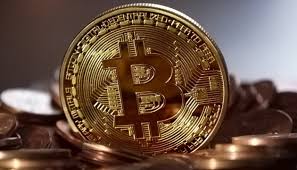 Цена биткоина поднялась до 64 тысяч долларов