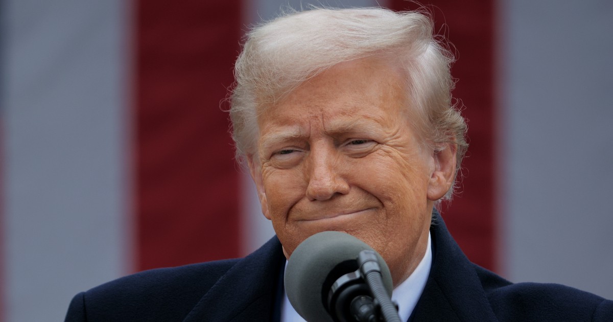 Трамп планує продати 52% акцій у Truth Social
