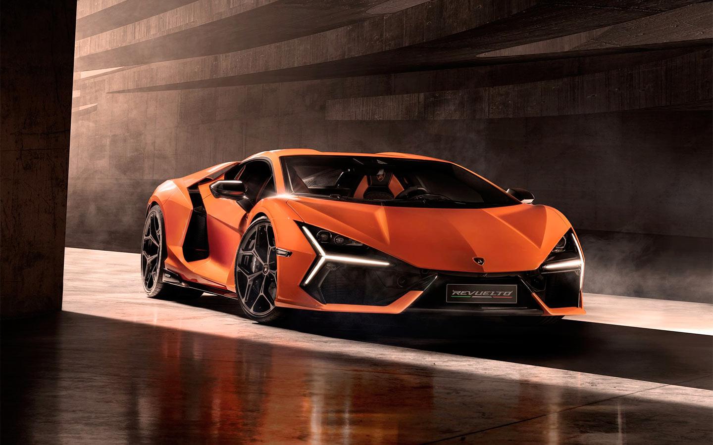 Гибриды принесли Lamborghini почти €900 млн за квартал