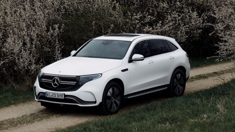 Mercedes відкликає електромобілі через ризик займання батареї