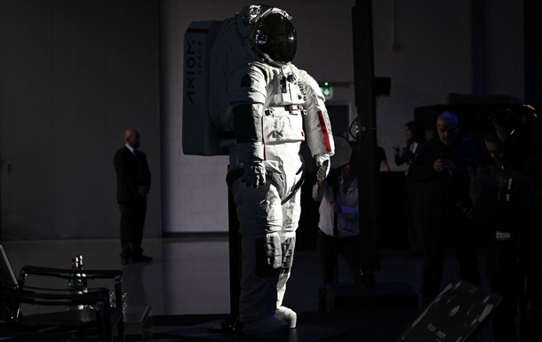 Axiom Space залучила $350 млн на розробку скафандрів та “заміну” МКС