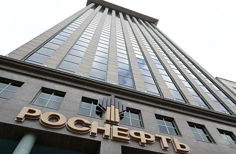 СМИ раскрыли сеть компаний, торгующих санкционной российской нефтью