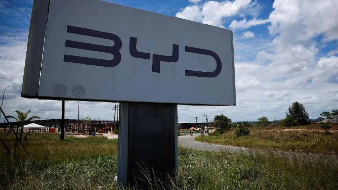 LinkedIn меняет гендиректора