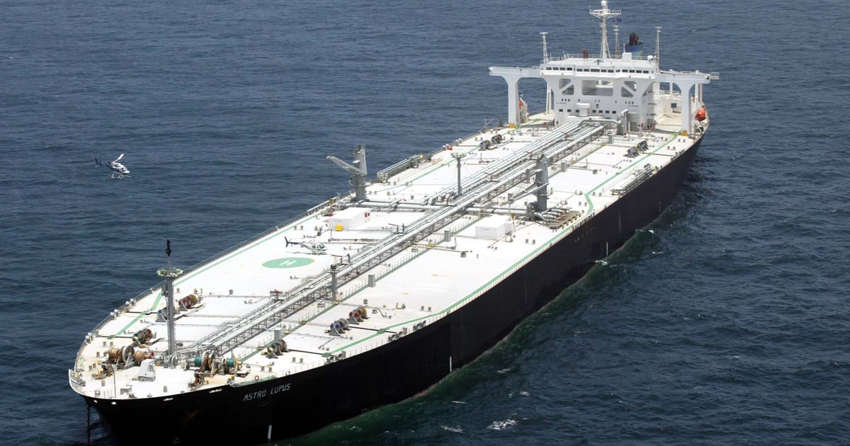 Russian Oil Shipments Generate Record Profits for Greek Shipping Companies