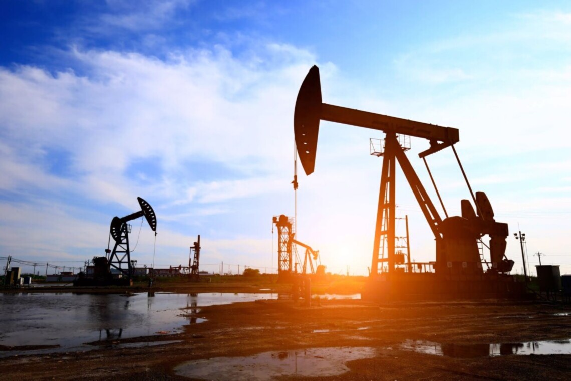 Країни ОПЕК+ збільшують видобуток нафти